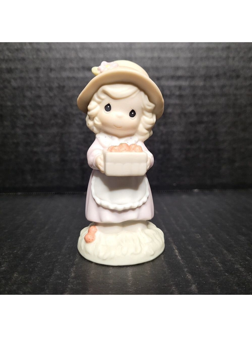 1996 Precious Moments  Little Moments "You're The Berry Best" Figurine #139513